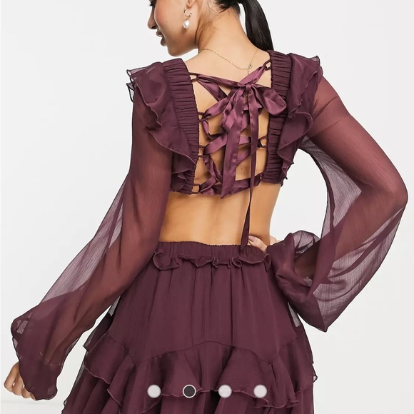 NEW chiffon crop top with elastic waist and lace up back in burgundy - Picture 3 of 9